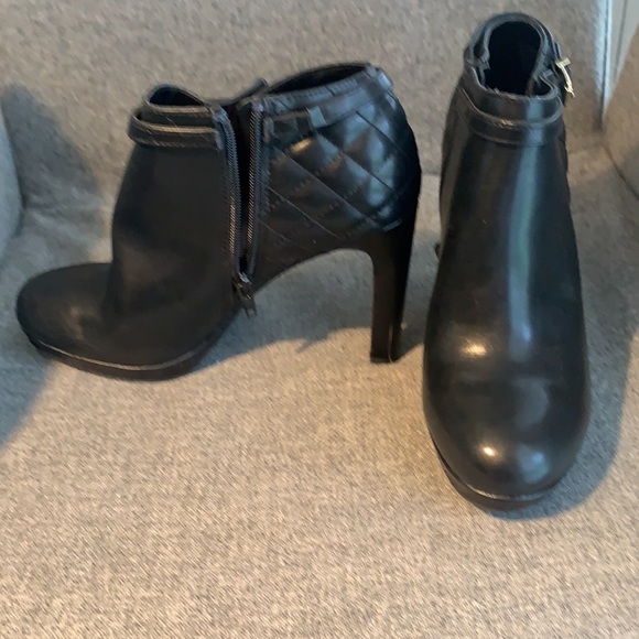 Black Kelly & Katie ankle boots Sz 8 - Picture 2 of 5